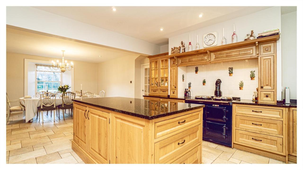 A Luxurious Masterpiece Steps From Stirling Exterior photo