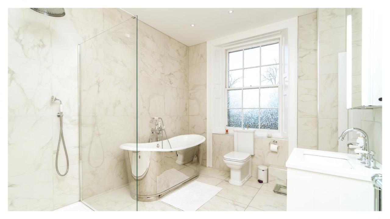 A Luxurious Masterpiece Steps From Stirling Exterior photo