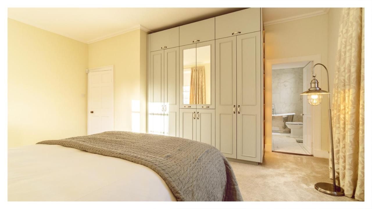 A Luxurious Masterpiece Steps From Stirling Exterior photo